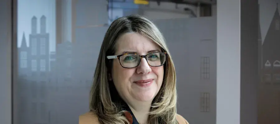 A headshot of Suzanne Thompson